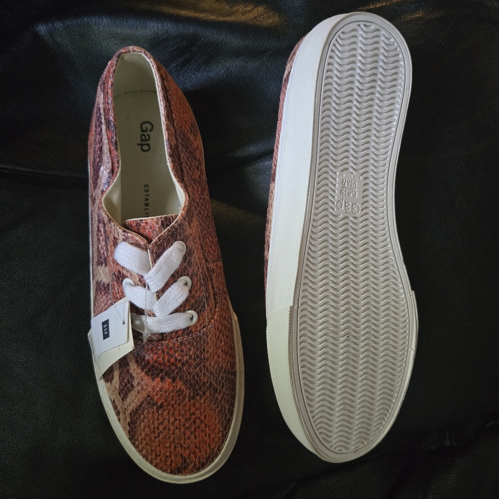 GAP faux snakeskin oxford sneakers sz7.5 NWT - Picture 2 of 7